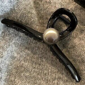 Minimalist Black Hair Clip with Imitation Pearl Accent - NEW